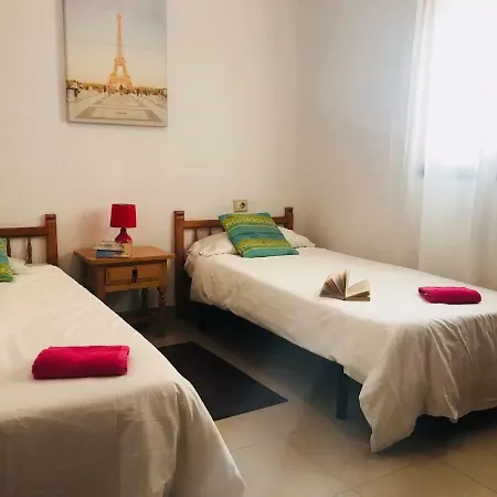 Cristianos Spacious Apartament Διαμέρισμα *